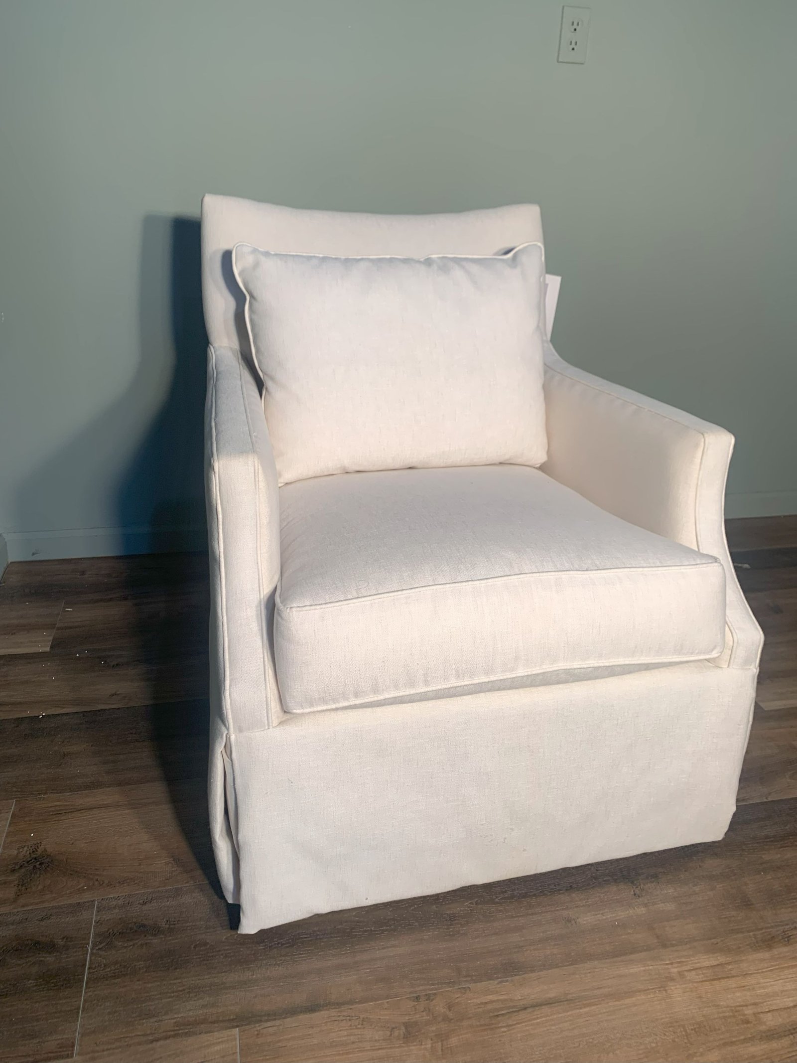 HOLLY SWIVEL GLIDER